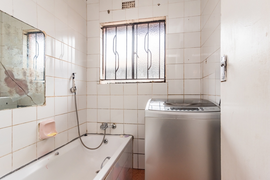 2 Bedroom Property for Sale in Protea Glen Gauteng