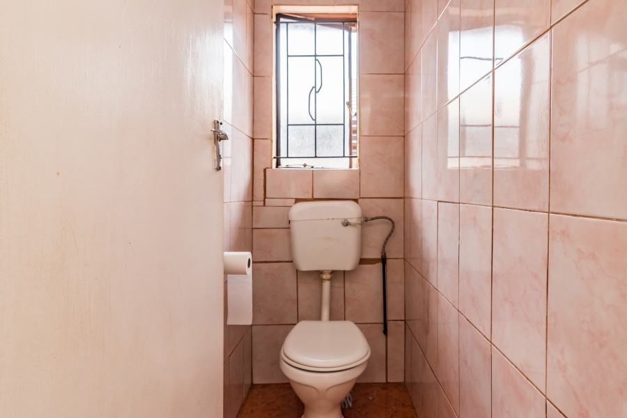 2 Bedroom Property for Sale in Protea Glen Gauteng