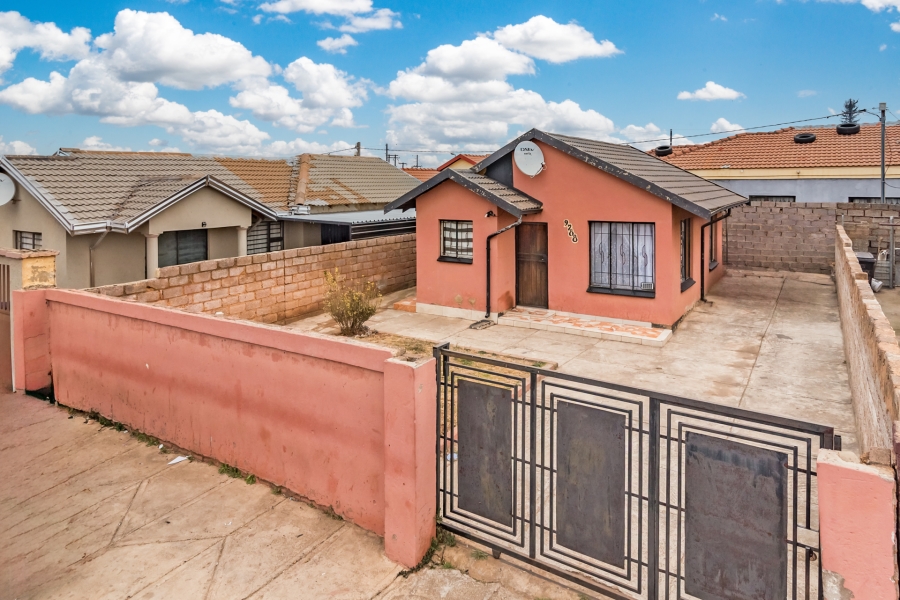 2 Bedroom Property for Sale in Protea Glen Gauteng