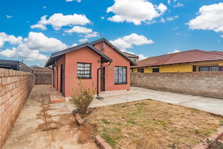 2 Bedroom Property for Sale in Protea Glen Gauteng