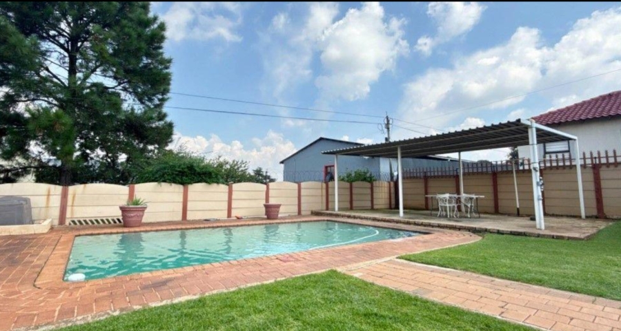 4 Bedroom Property for Sale in Risana Gauteng