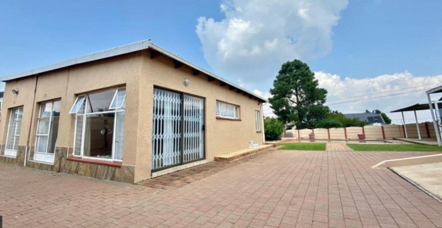 4 Bedroom Property for Sale in Risana Gauteng