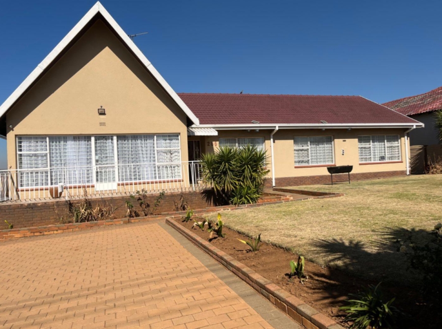 4 Bedroom Property for Sale in Risana Gauteng