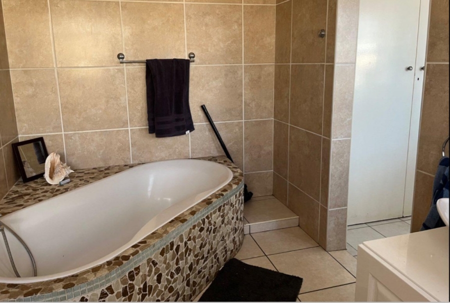 4 Bedroom Property for Sale in Risana Gauteng