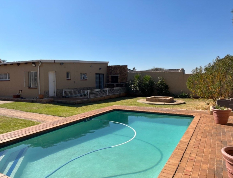 4 Bedroom Property for Sale in Risana Gauteng