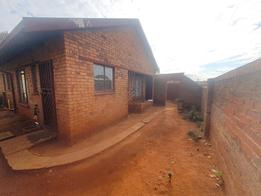 3 Bedroom Property for Sale in Mmesi Park Gauteng