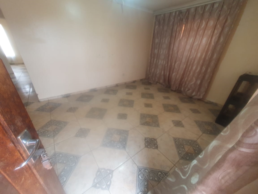 3 Bedroom Property for Sale in Mmesi Park Gauteng