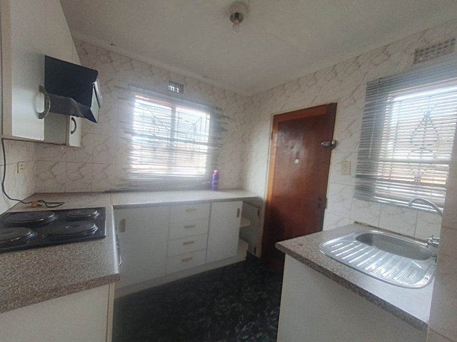 3 Bedroom Property for Sale in Mmesi Park Gauteng