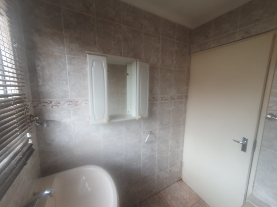 3 Bedroom Property for Sale in Mmesi Park Gauteng