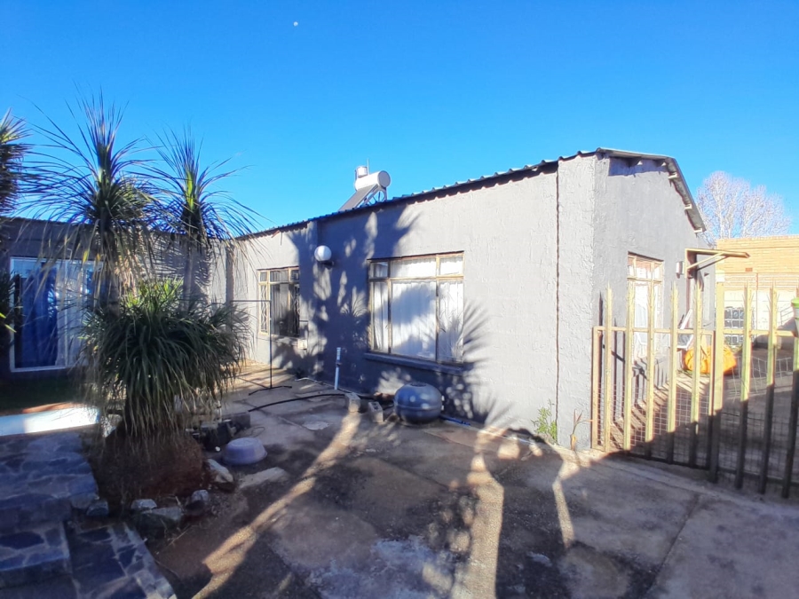 4 Bedroom Property for Sale in Welverdiend Gauteng