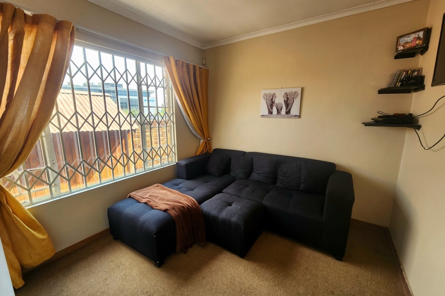 To Let 3 Bedroom Property for Rent in Die Hoewes Gauteng