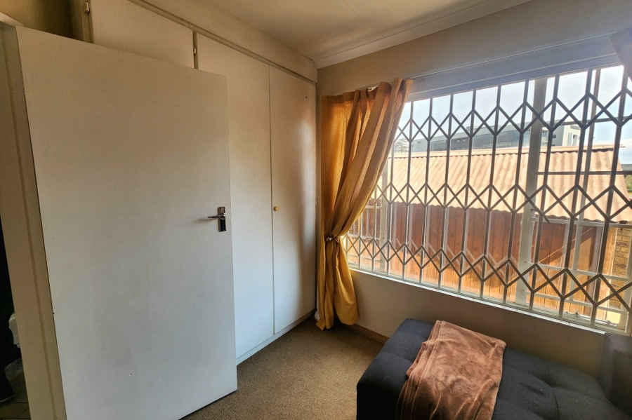 To Let 3 Bedroom Property for Rent in Die Hoewes Gauteng