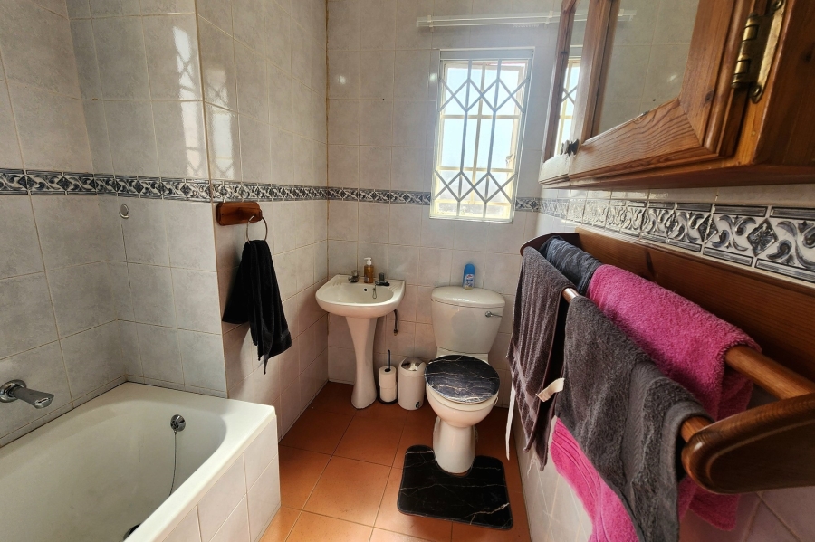 To Let 3 Bedroom Property for Rent in Die Hoewes Gauteng