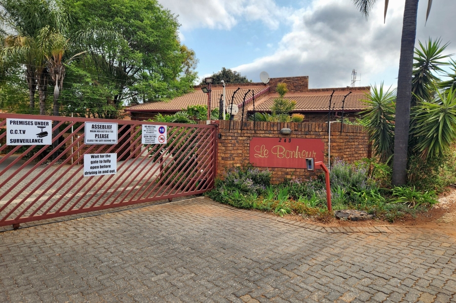 To Let 3 Bedroom Property for Rent in Die Hoewes Gauteng