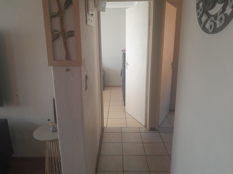 To Let 2 Bedroom Property for Rent in Alan Manor Gauteng