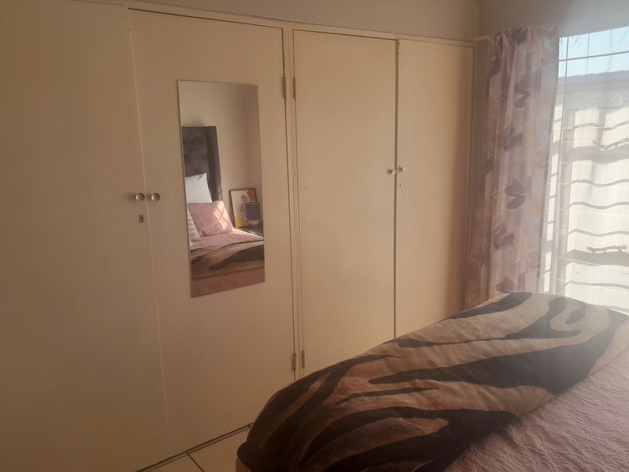 To Let 2 Bedroom Property for Rent in Alan Manor Gauteng