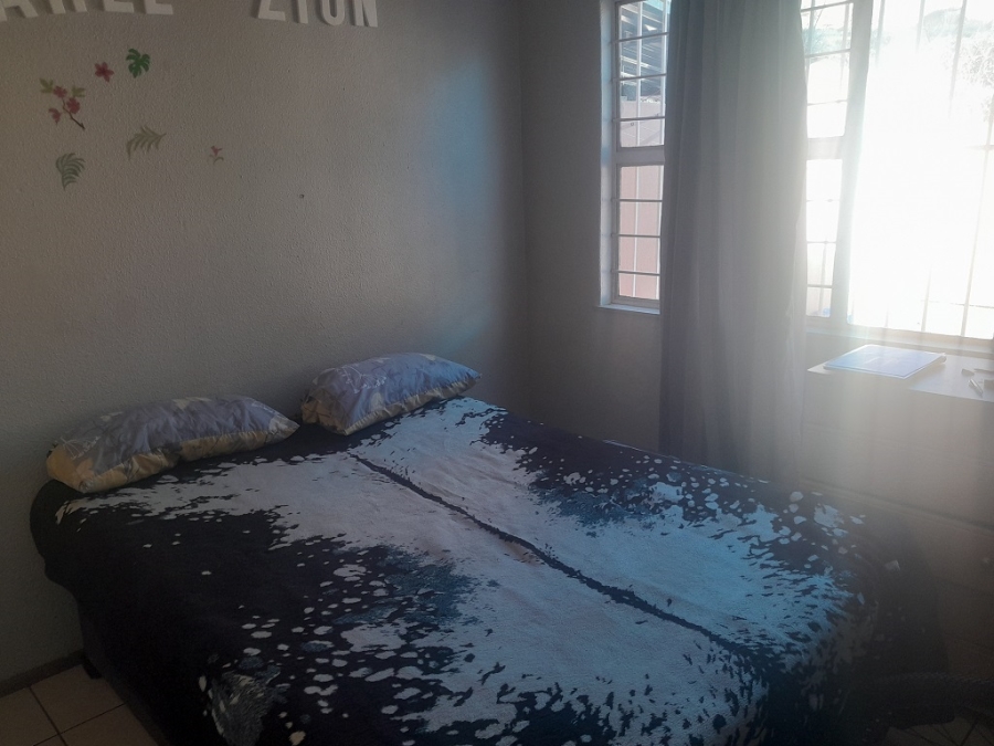 To Let 2 Bedroom Property for Rent in Alan Manor Gauteng
