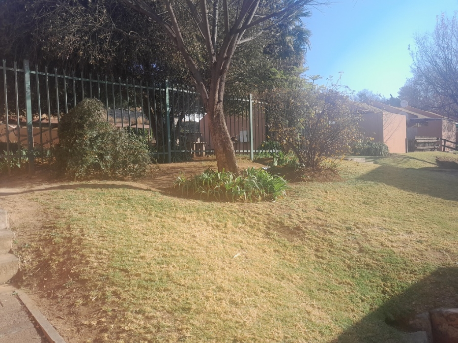 To Let 2 Bedroom Property for Rent in Alan Manor Gauteng