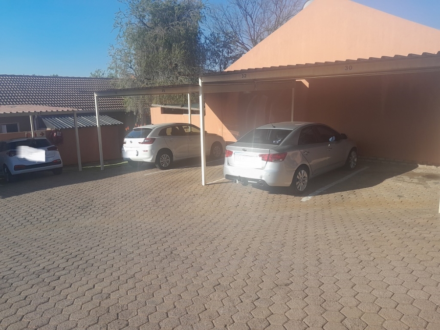 To Let 2 Bedroom Property for Rent in Alan Manor Gauteng