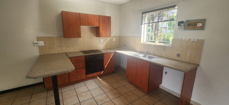 To Let 2 Bedroom Property for Rent in Greenstone Hill Gauteng