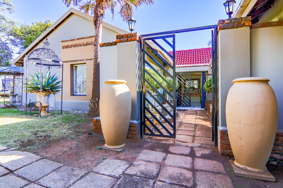 4 Bedroom Property for Sale in Wierda Park Gauteng