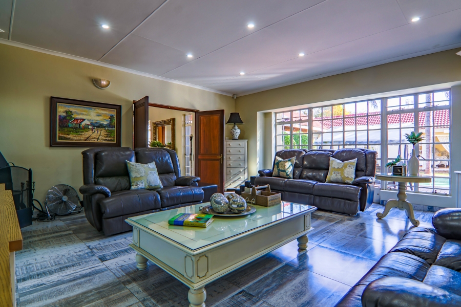 4 Bedroom Property for Sale in Wierda Park Gauteng