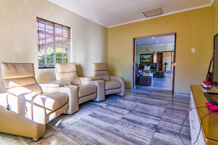 4 Bedroom Property for Sale in Wierda Park Gauteng