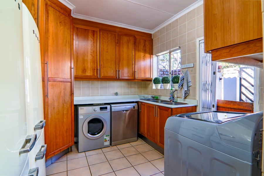 4 Bedroom Property for Sale in Wierda Park Gauteng