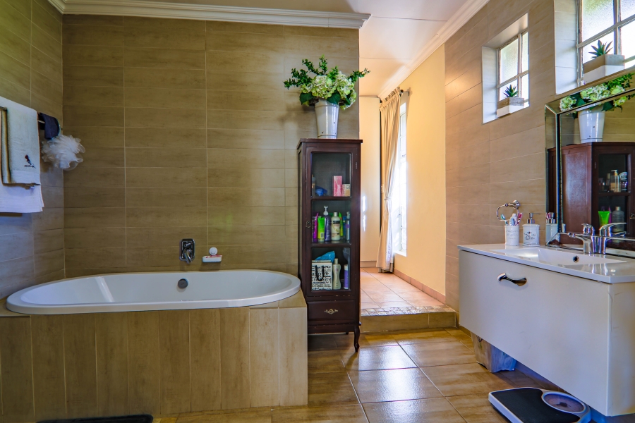 4 Bedroom Property for Sale in Wierda Park Gauteng