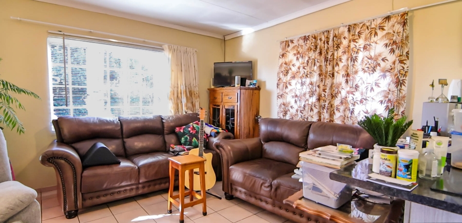 4 Bedroom Property for Sale in Wierda Park Gauteng