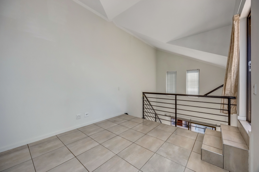 1 Bedroom Property for Sale in Craigavon Gauteng