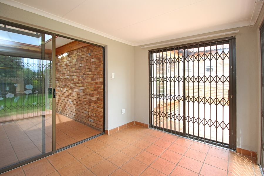 3 Bedroom Property for Sale in Weltevreden Park Gauteng