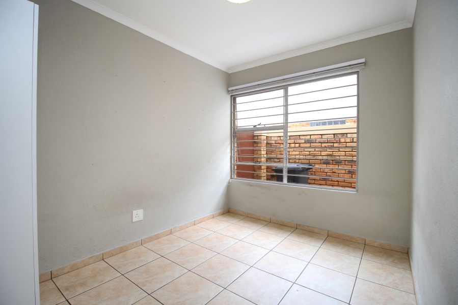 3 Bedroom Property for Sale in Weltevreden Park Gauteng