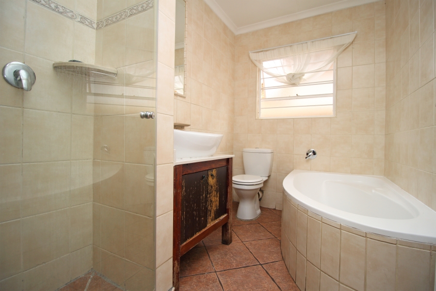3 Bedroom Property for Sale in Weltevreden Park Gauteng