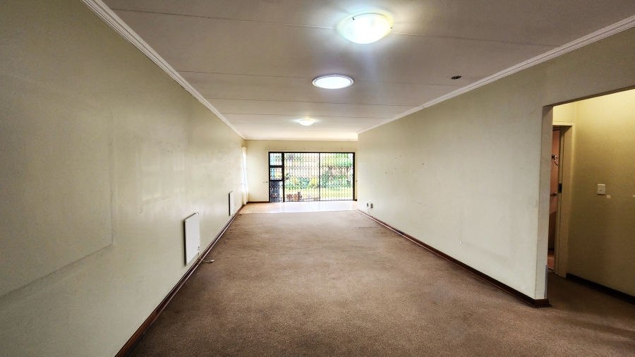 2 Bedroom Property for Sale in Garsfontein Gauteng