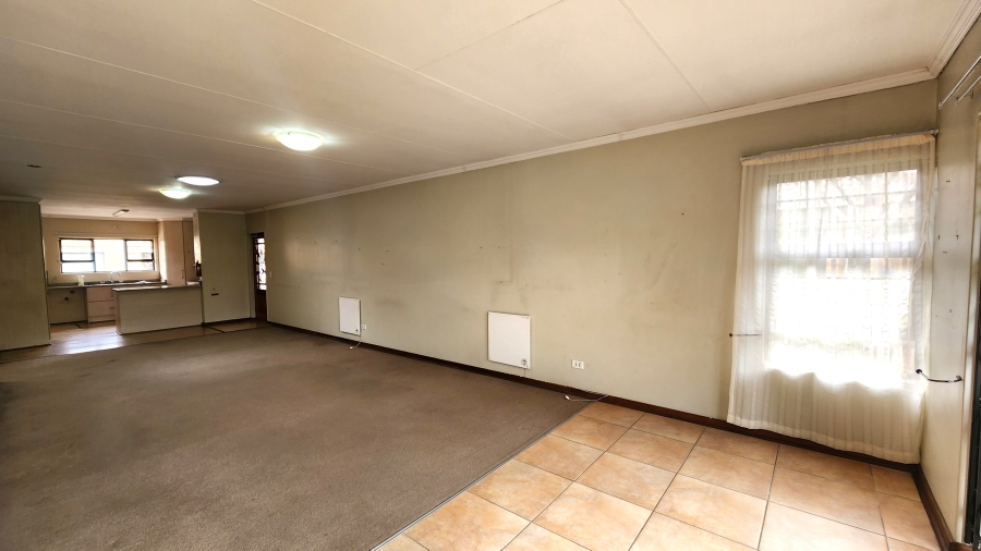 2 Bedroom Property for Sale in Garsfontein Gauteng