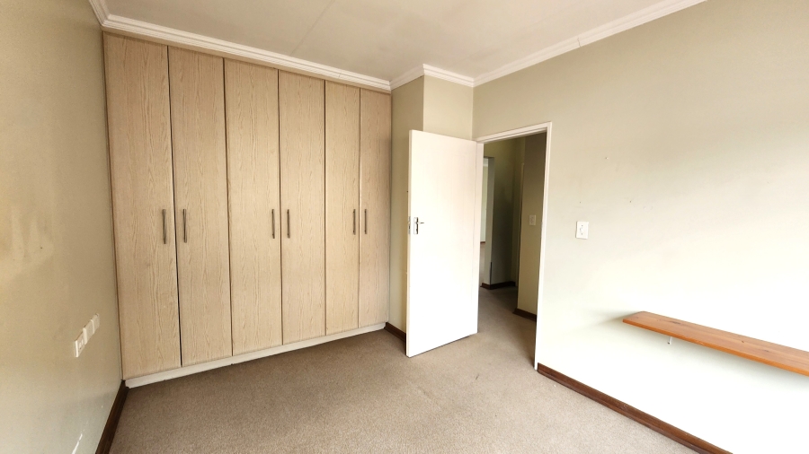2 Bedroom Property for Sale in Garsfontein Gauteng