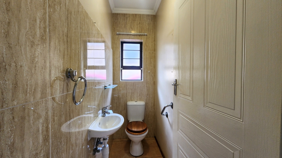 2 Bedroom Property for Sale in Garsfontein Gauteng