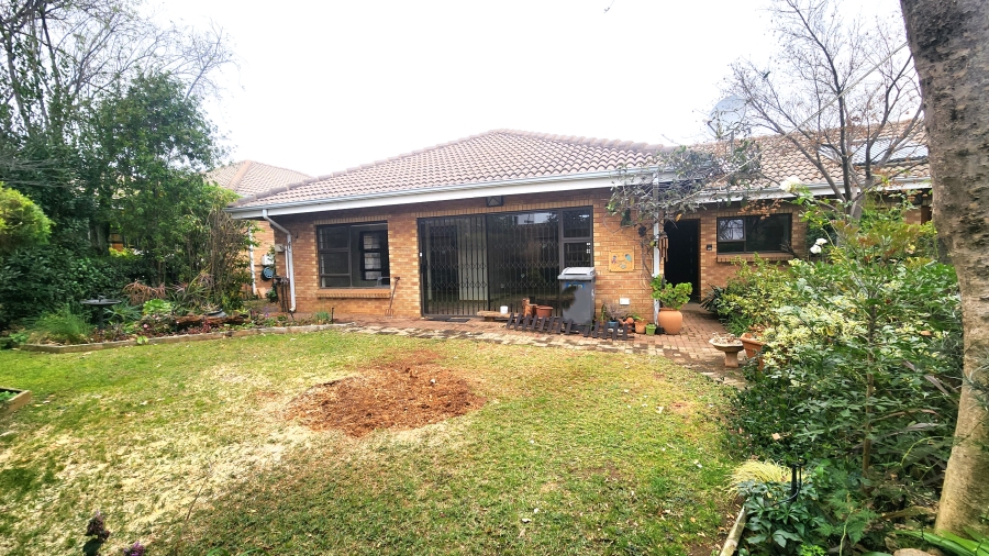 2 Bedroom Property for Sale in Garsfontein Gauteng