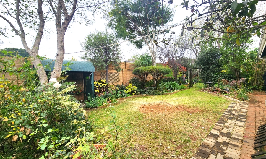 2 Bedroom Property for Sale in Garsfontein Gauteng
