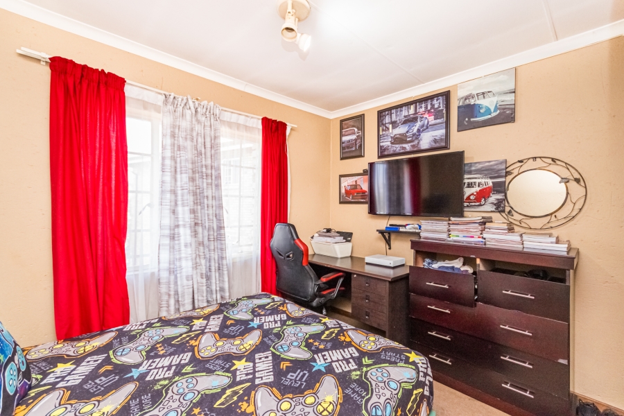 2 Bedroom Property for Sale in Heuweloord Gauteng
