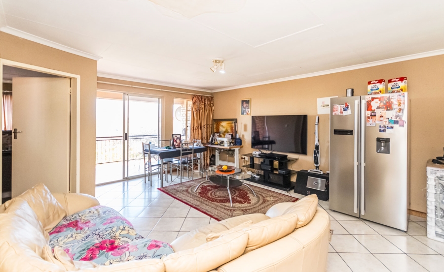 2 Bedroom Property for Sale in Heuweloord Gauteng
