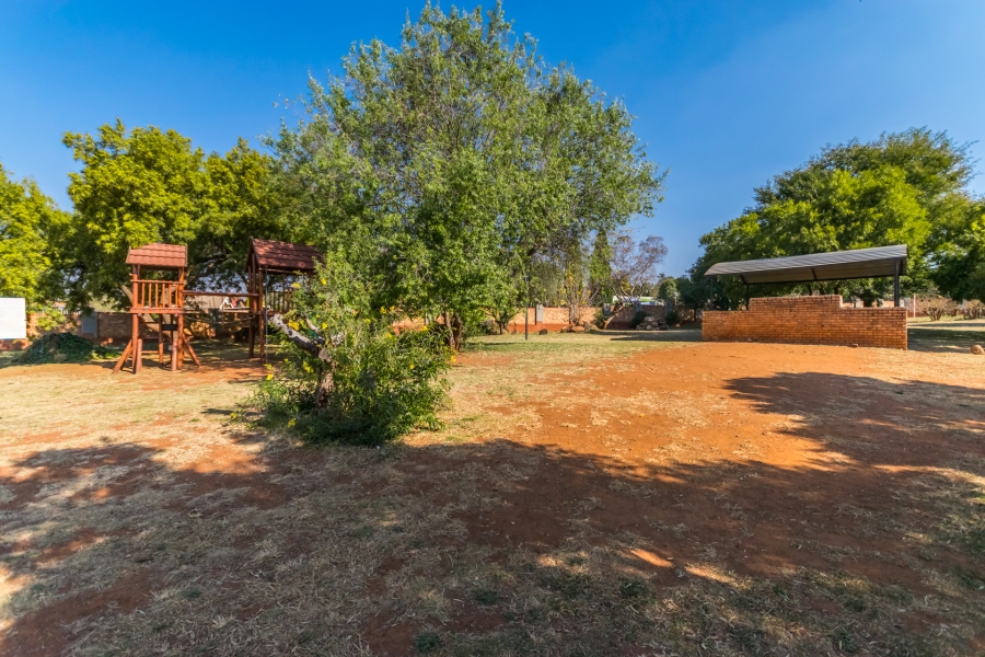 2 Bedroom Property for Sale in Heuweloord Gauteng