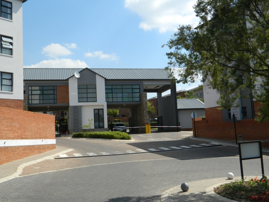 To Let 1 Bedroom Property for Rent in Lombardy Estate Gauteng