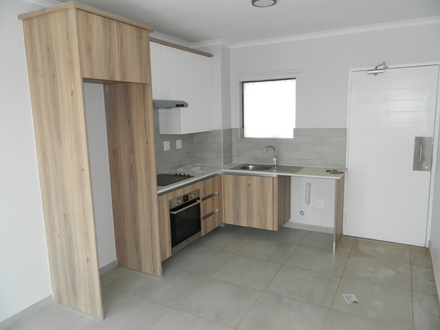 To Let 1 Bedroom Property for Rent in Lombardy Estate Gauteng