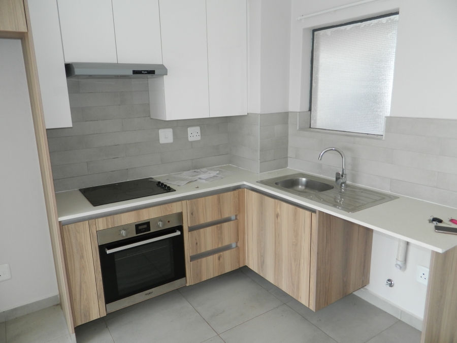 To Let 1 Bedroom Property for Rent in Lombardy Estate Gauteng