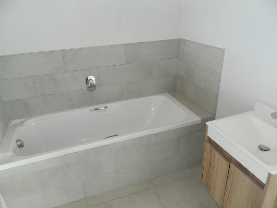 To Let 1 Bedroom Property for Rent in Lombardy Estate Gauteng