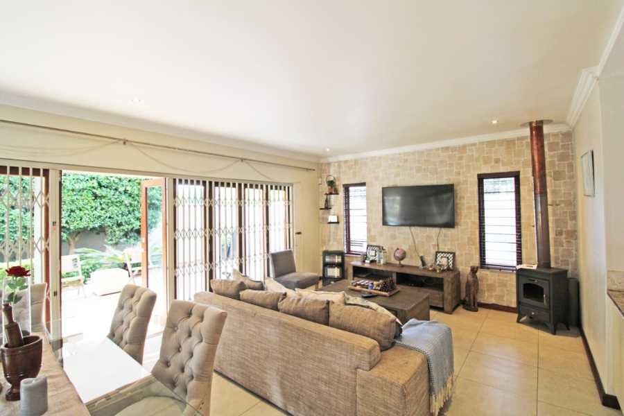 To Let 3 Bedroom Property for Rent in Bryanston Gauteng