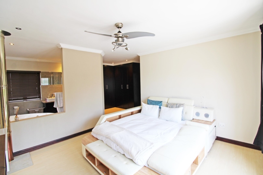 To Let 3 Bedroom Property for Rent in Bryanston Gauteng