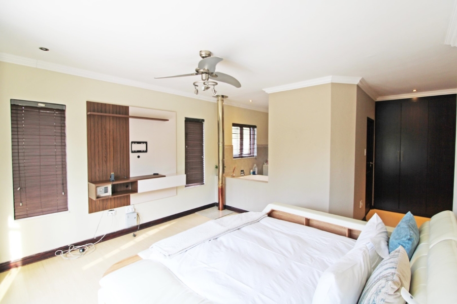 To Let 3 Bedroom Property for Rent in Bryanston Gauteng
